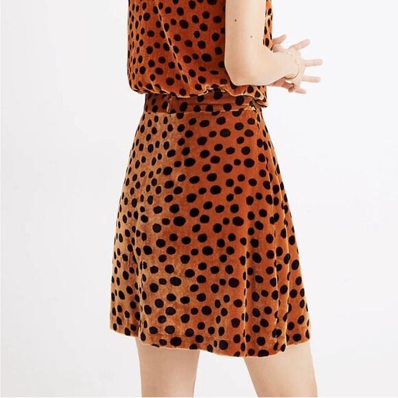 Madewell Velvet Circle Mini Skirt Size 4 - Picture 3 of 9